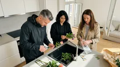 Warum dein Strauß nach zwei Tagen schlappmacht – und 6 einfache Handgriffe, die ihn länger frisch halten