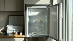 Muffiger Geruch im Kühlschrank – diese Handgriffe mit Natron wirken wirklich