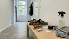 Sandalen reinigen: Die einfache Material-Regel, die Leder, Wildleder und Stoff schont