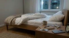 Wach zwischen 2 und 3 Uhr? Was dahinterstecken kann – und welche Abendroutinen Ruhe bringen